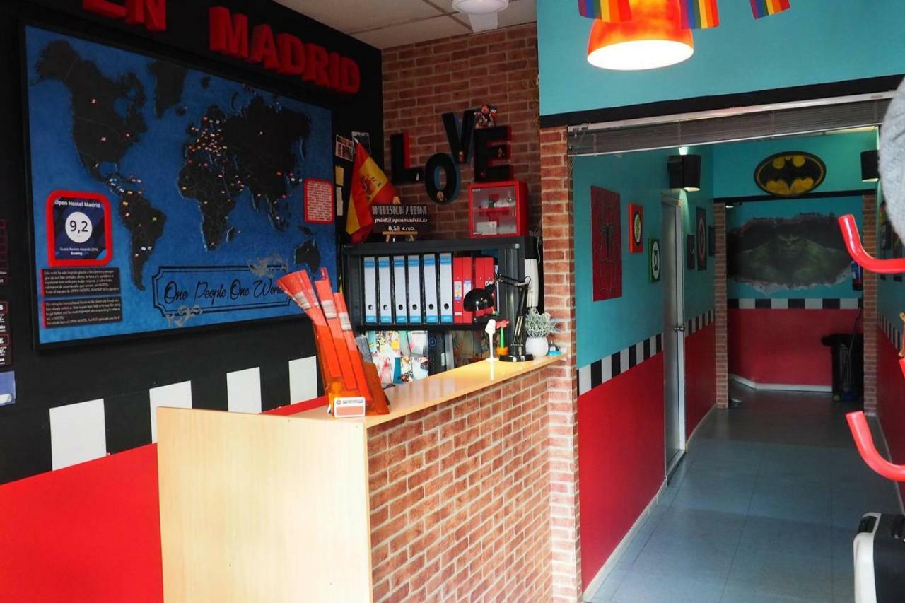 Gran Via Open Hostal *